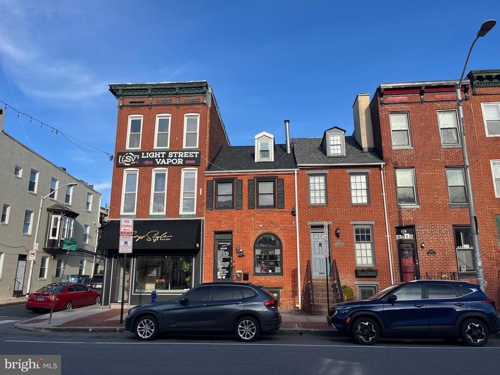 1001 Light Street - Photo 1