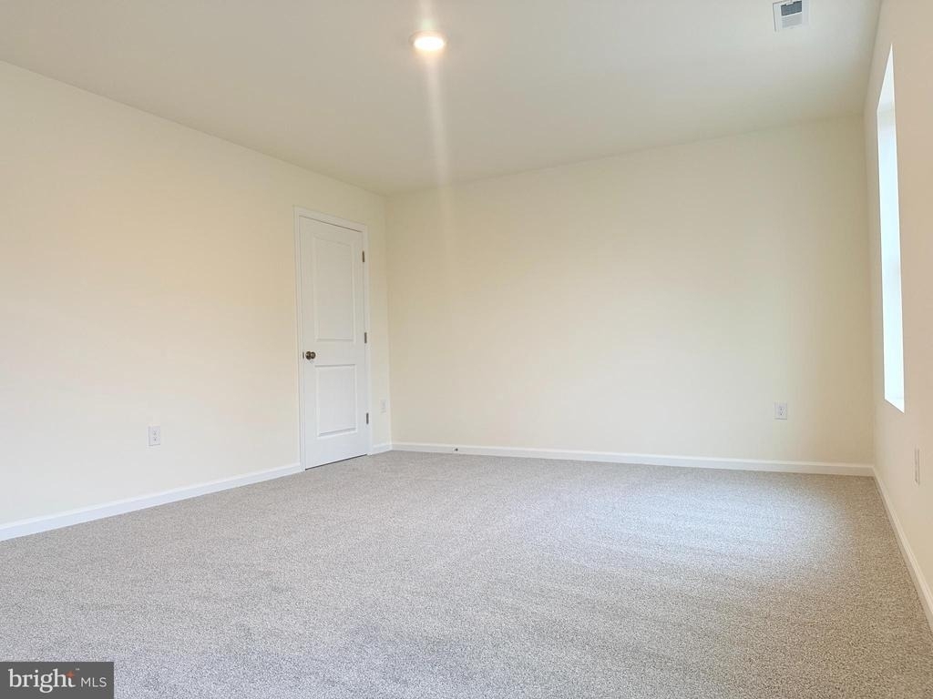 400 N Walnut St - Photo 9