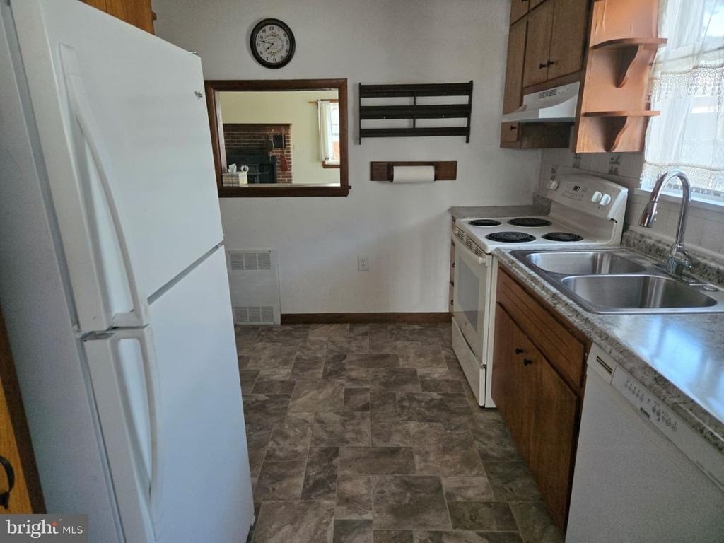 522 Carol Street - Photo 5