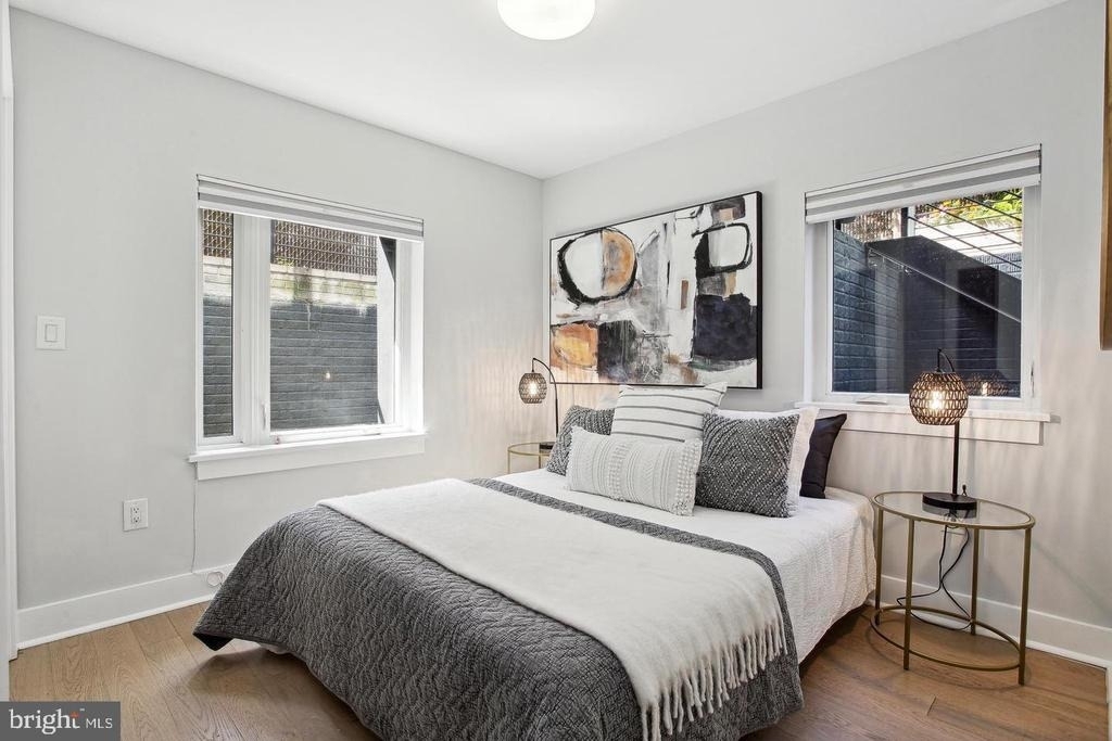 3018 12th Street Ne - Photo 5