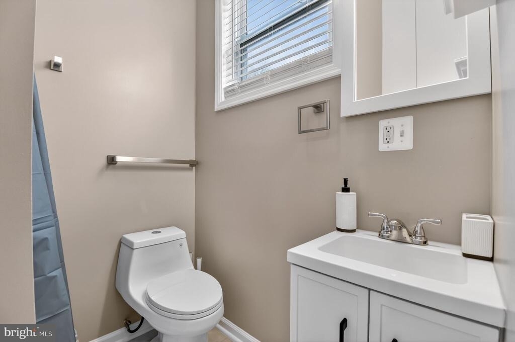 1919 19th Street Nw - Photo 6