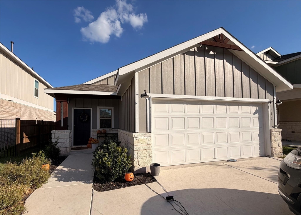 112 Bennington Dr - Photo 1