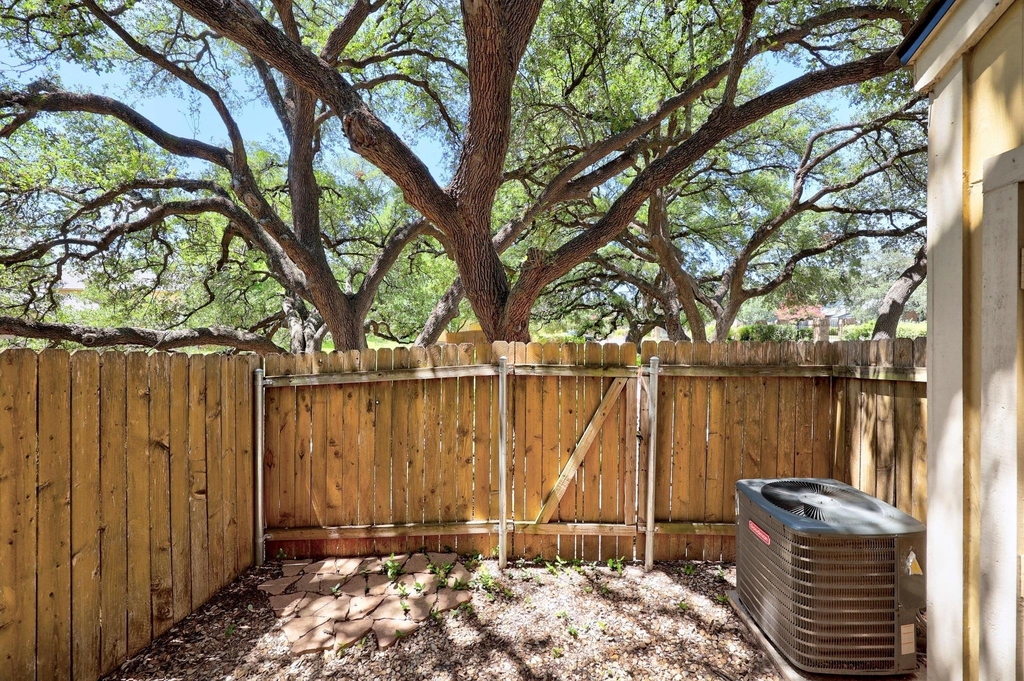11901 Swearingen Dr - Photo 19