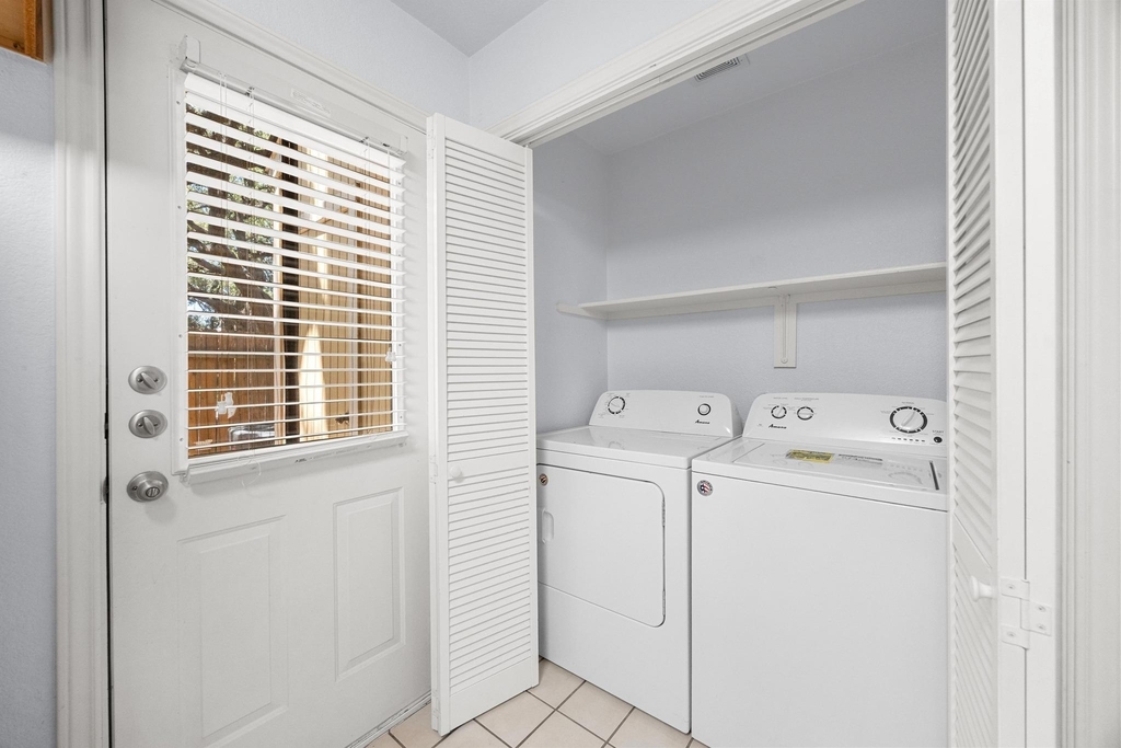 11901 Swearingen Dr - Photo 9