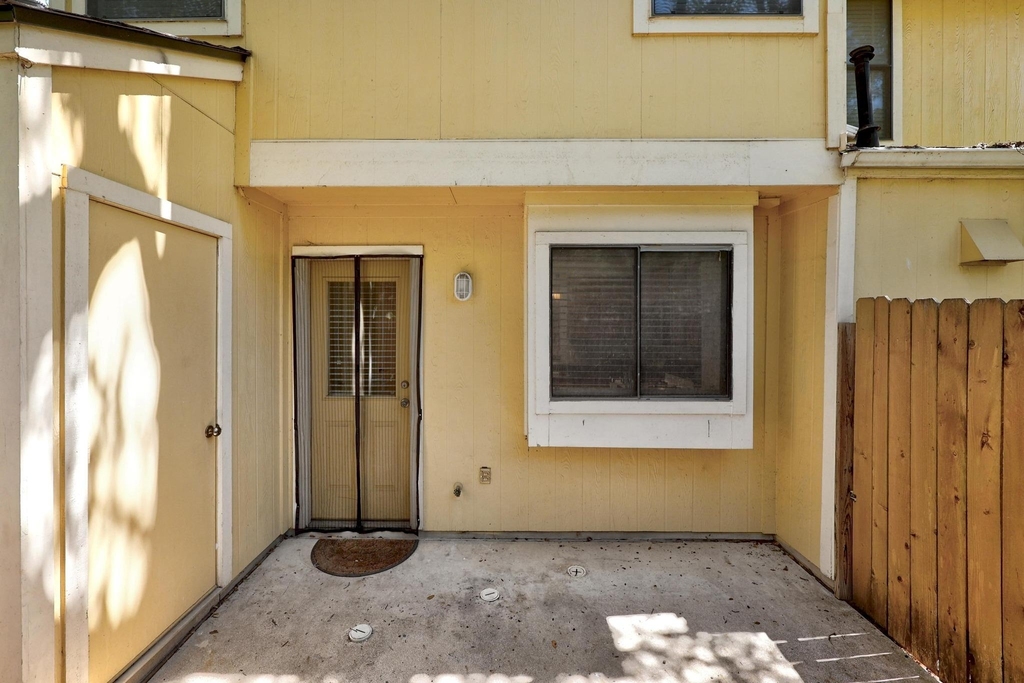 11901 Swearingen Dr - Photo 18