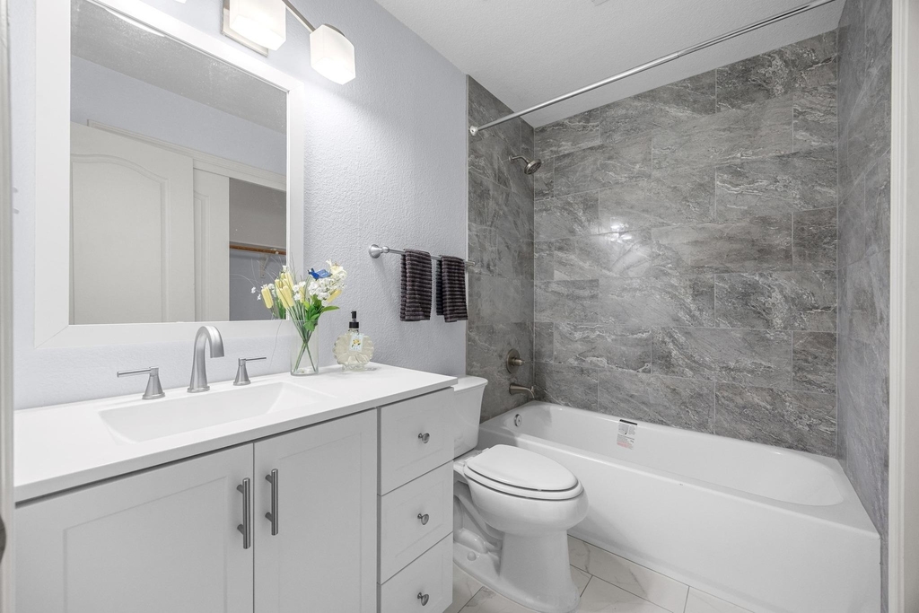 11901 Swearingen Dr - Photo 13