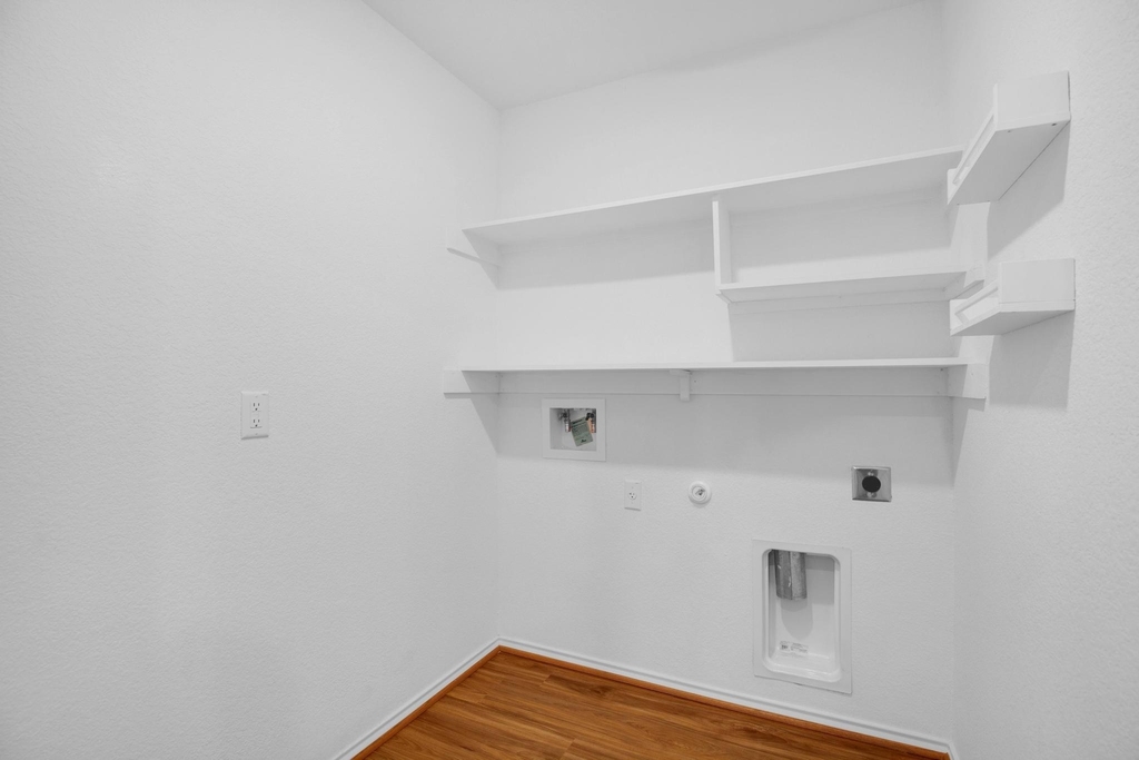 21409 Resource Rd - Photo 9