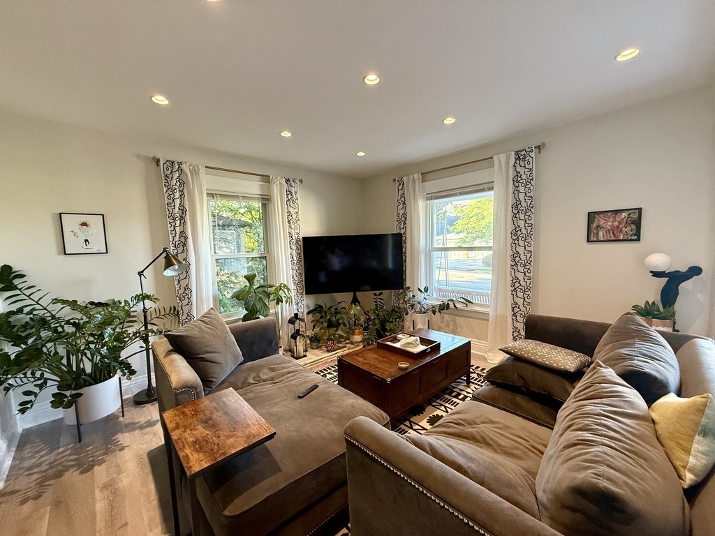 212 Franklin Street - Photo 2
