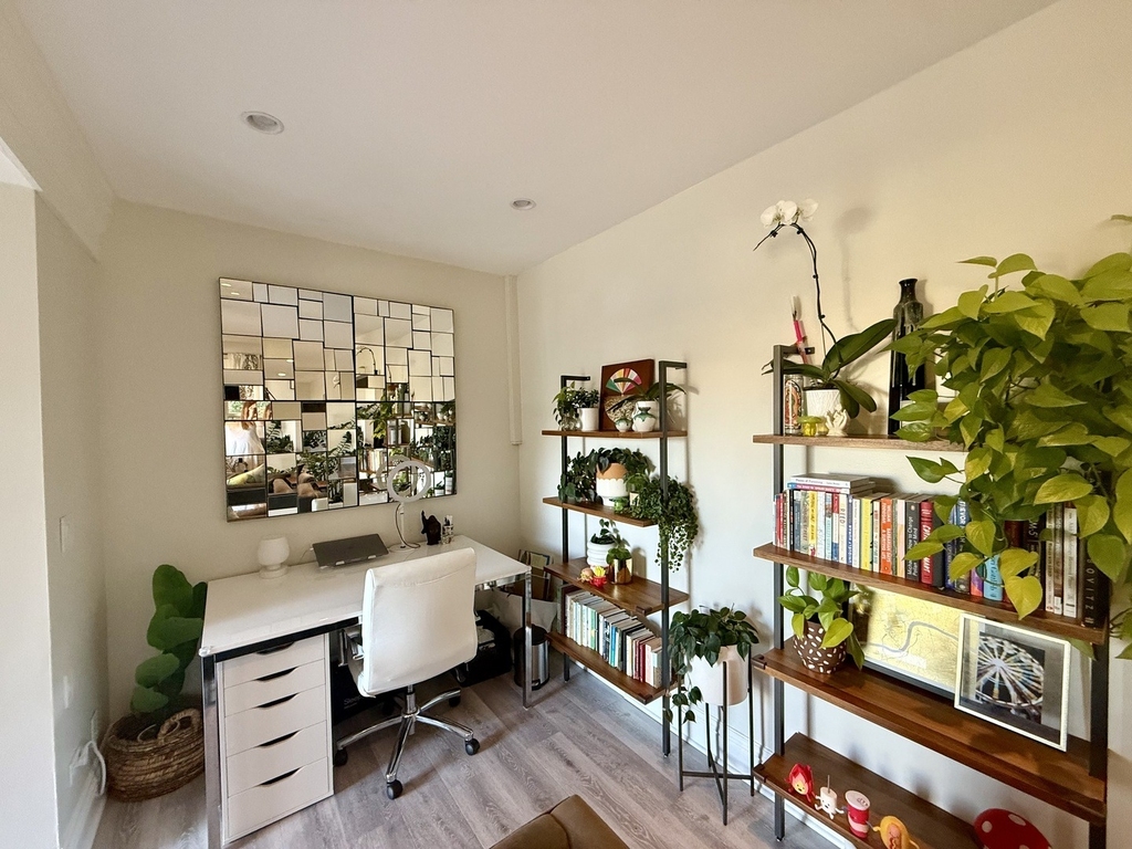 212 Franklin Street - Photo 3