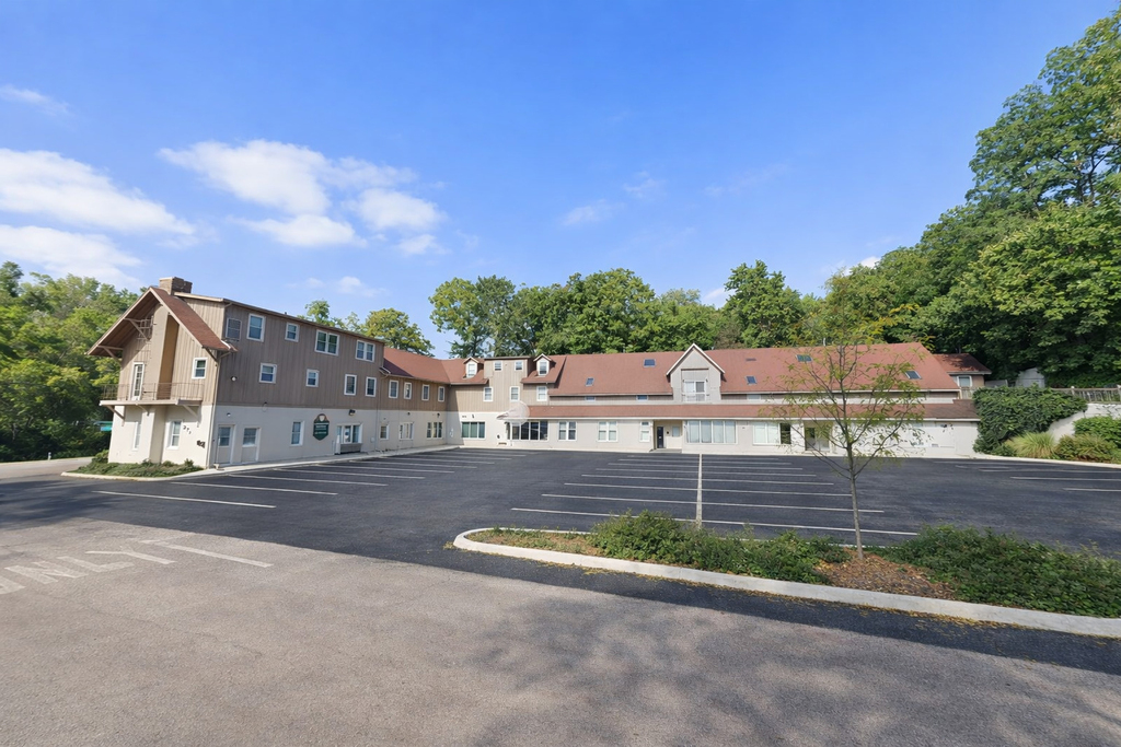 271 Country Commons Road - Photo 0