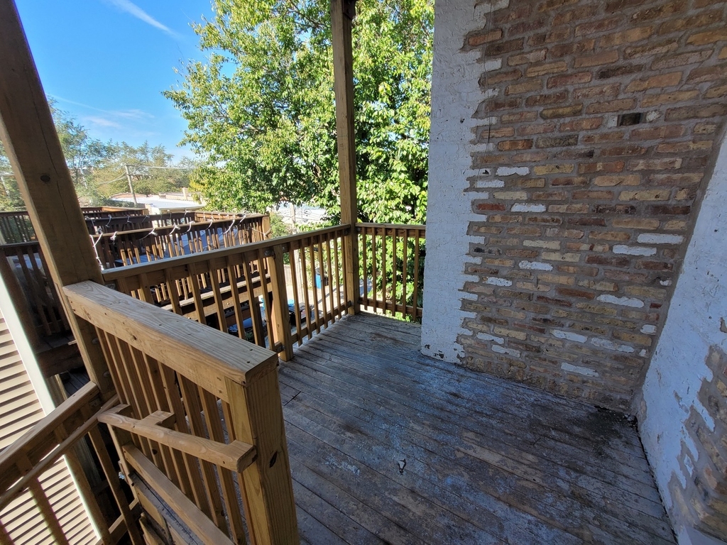 1334 W Bryn Mawr Avenue - Photo 14