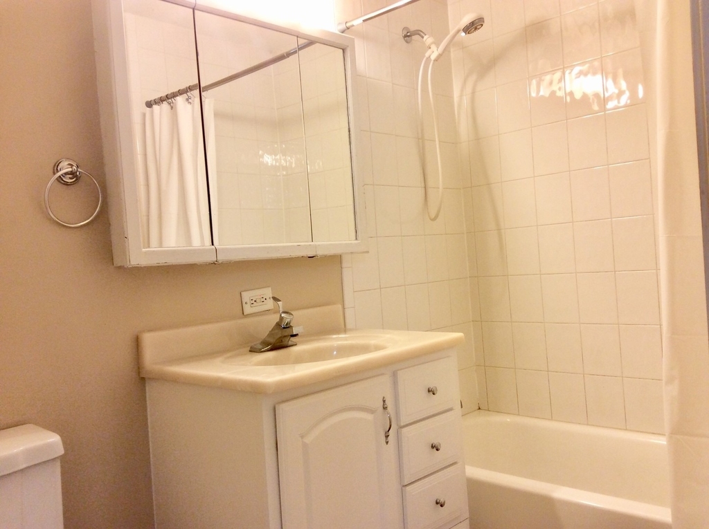 133 N Woodlawn Street - Photo 8