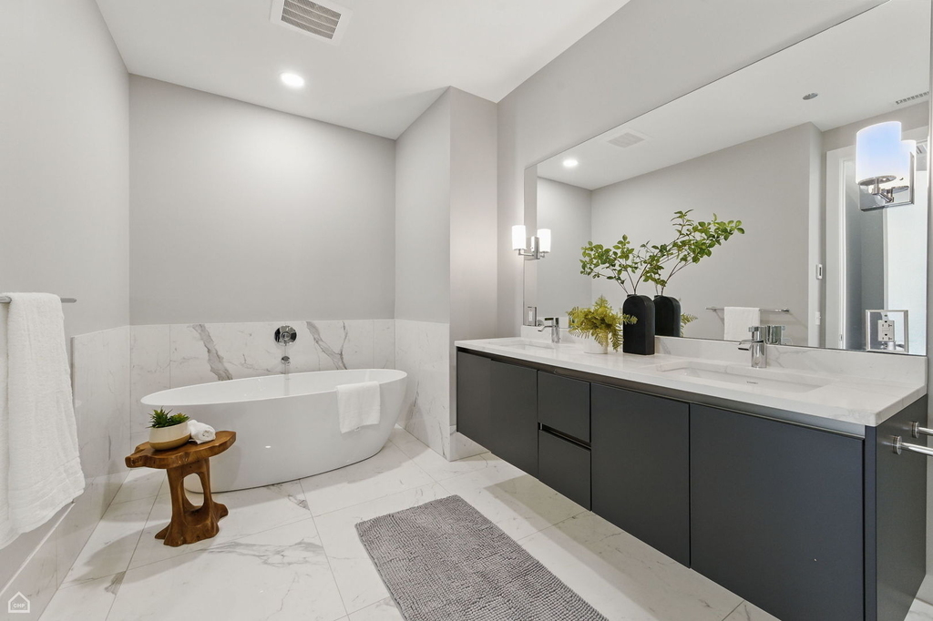 146 W Erie Street - Photo 8