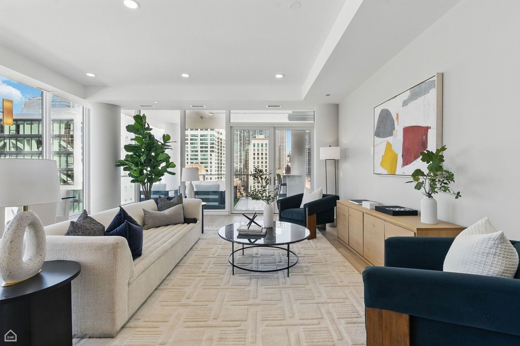 146 W Erie Street - Photo 2