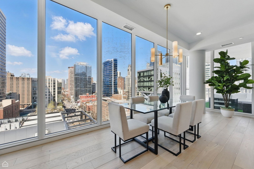 146 W Erie Street - Photo 4