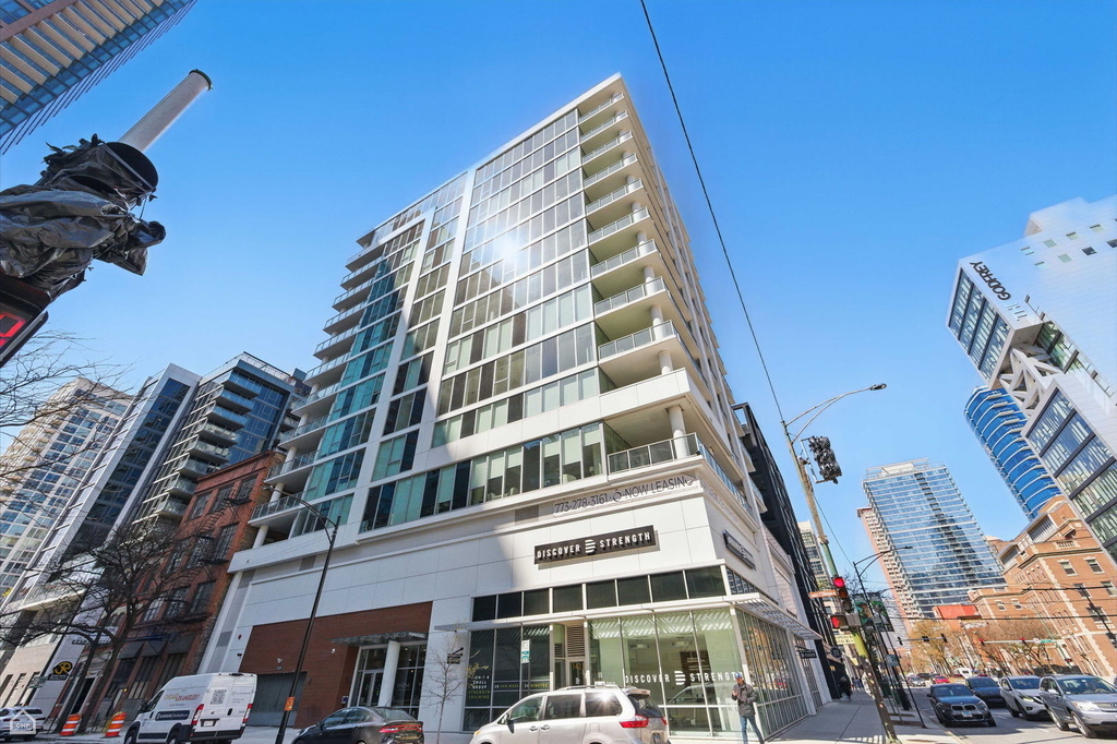 146 W Erie Street - Photo 0