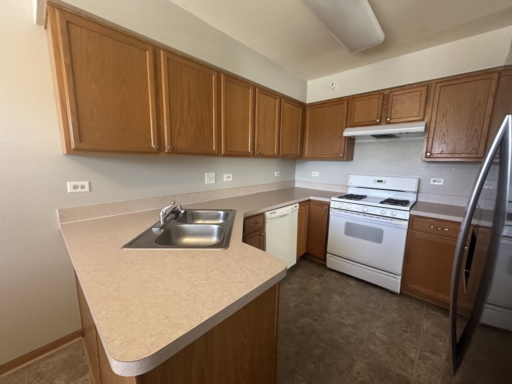 2503 Dickens Drive - Photo 4