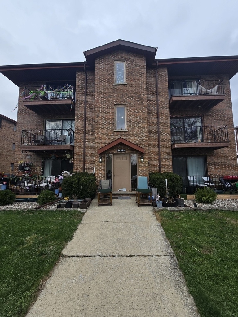 14643 Lamon Avenue - Photo 1