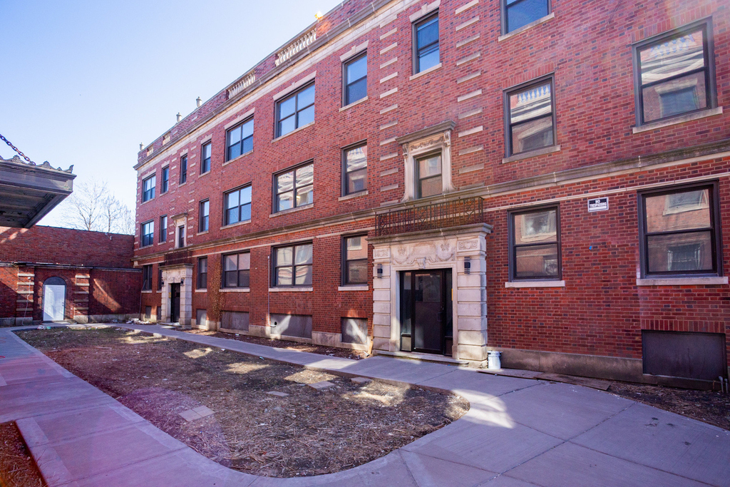 7505 S Yates Street - Photo 1
