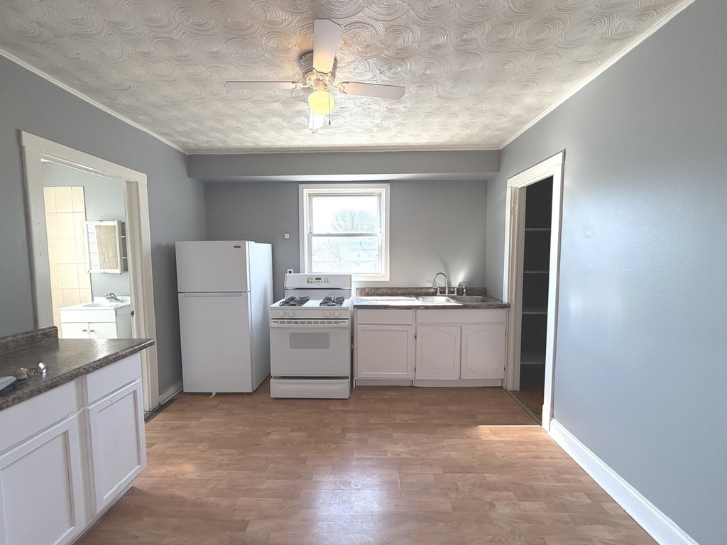 3126 Elder Lane - Photo 3
