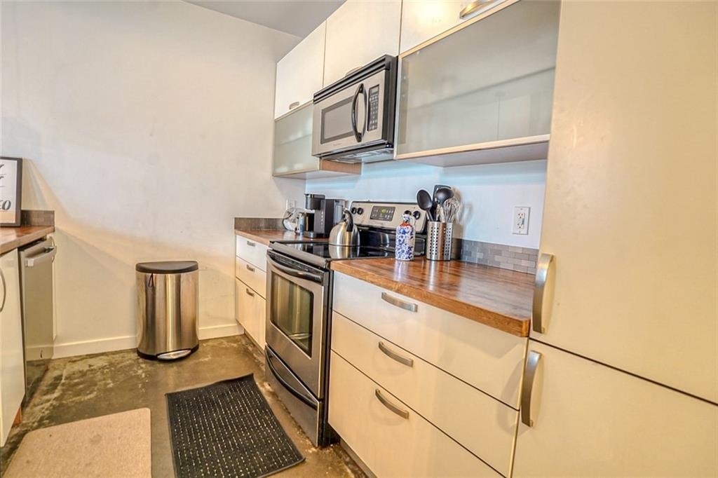 245 N Highland Avenue Ne - Photo 11
