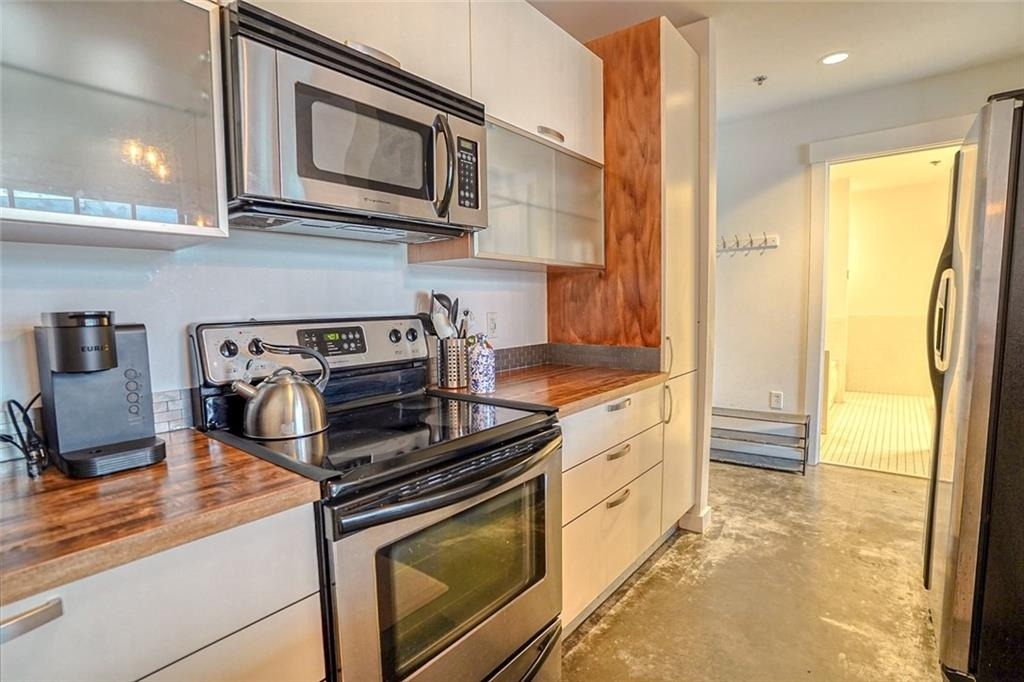 245 N Highland Avenue Ne - Photo 9