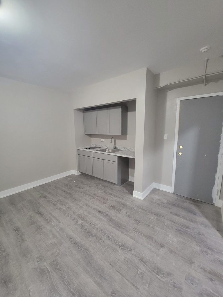 312 N Central Avenue - Photo 2
