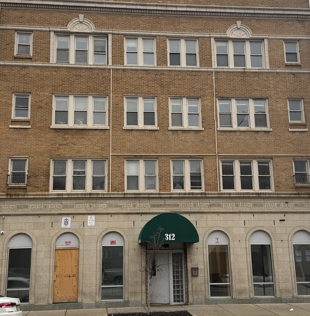 312 N Central Avenue - Photo 0