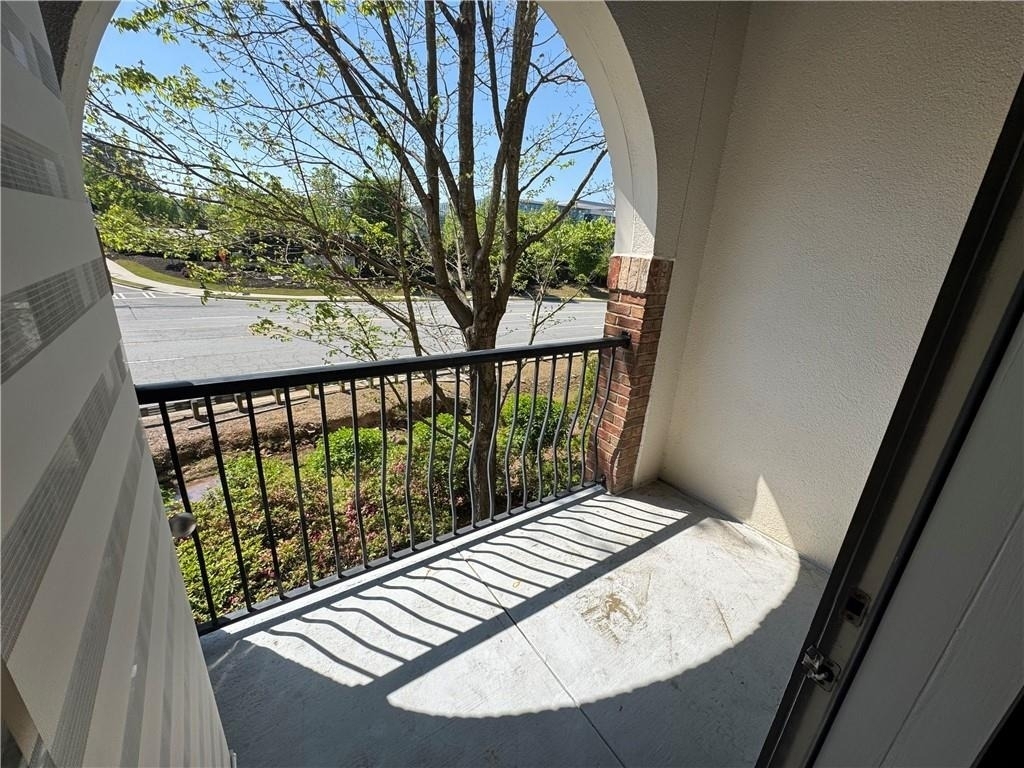 901 Abernathy Road Ne - Photo 15
