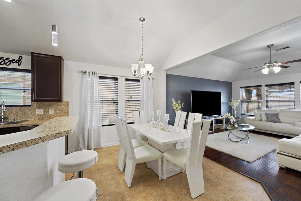 18523 Windy Stone Drive - Photo 4