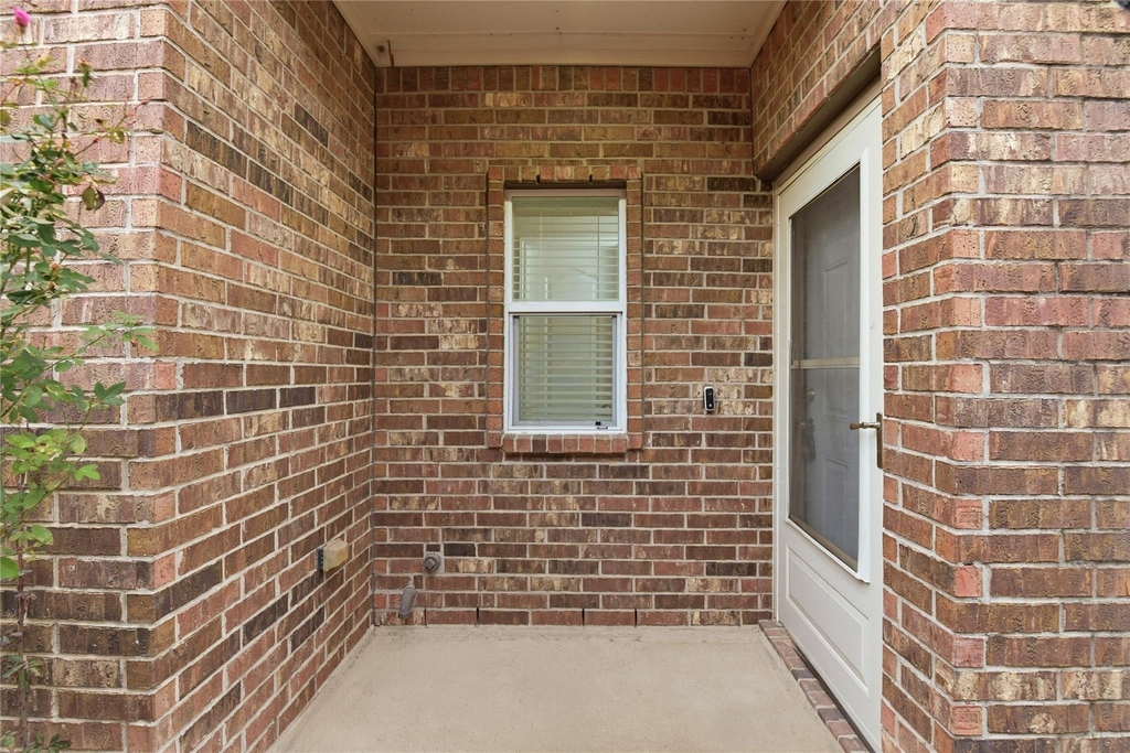 17142 Amarose Drive - Photo 2
