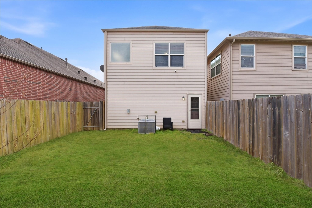 17142 Amarose Drive - Photo 25