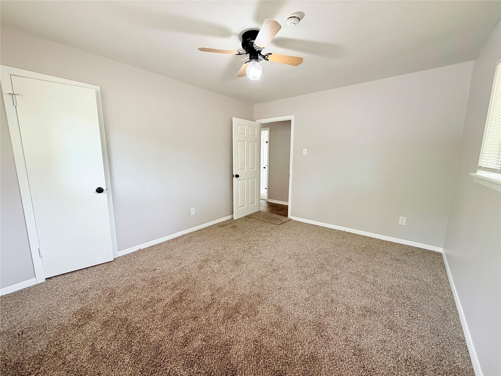 20729 Canterbury Road - Photo 19