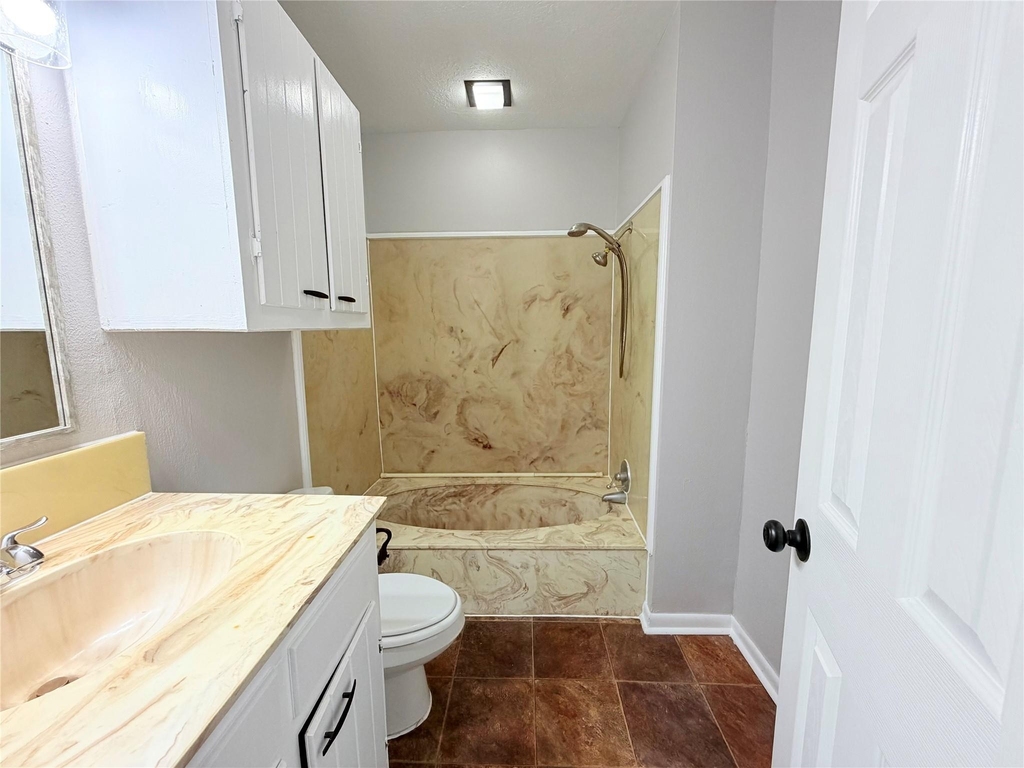 20729 Canterbury Road - Photo 15