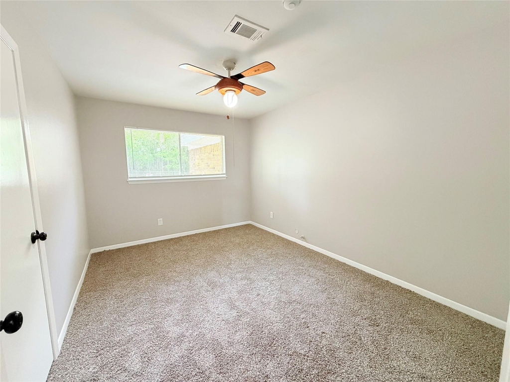 20729 Canterbury Road - Photo 16