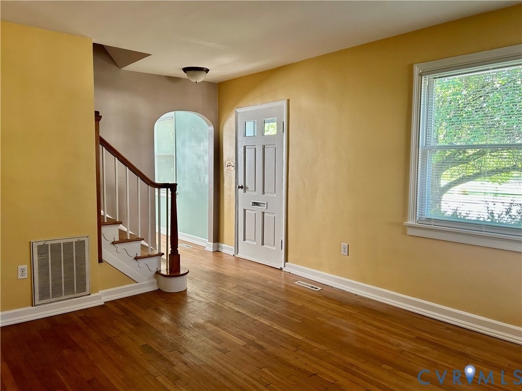 314 Thompson Street - Photo 4