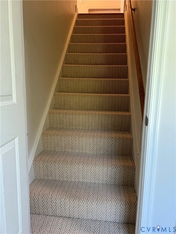 4925 Saddleridge Court - Photo 15