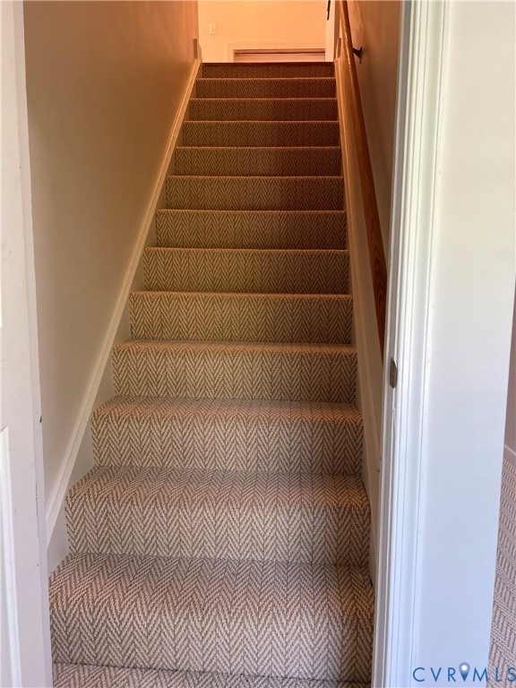 4925 Saddleridge Court - Photo 16