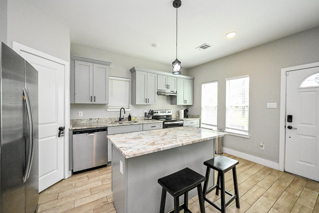 5007 Briscoe Street - Photo 2