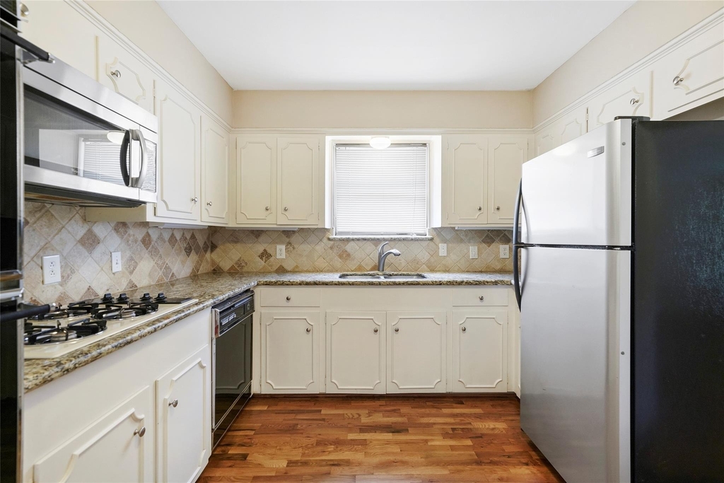 4406 Rosebay Drive - Photo 11