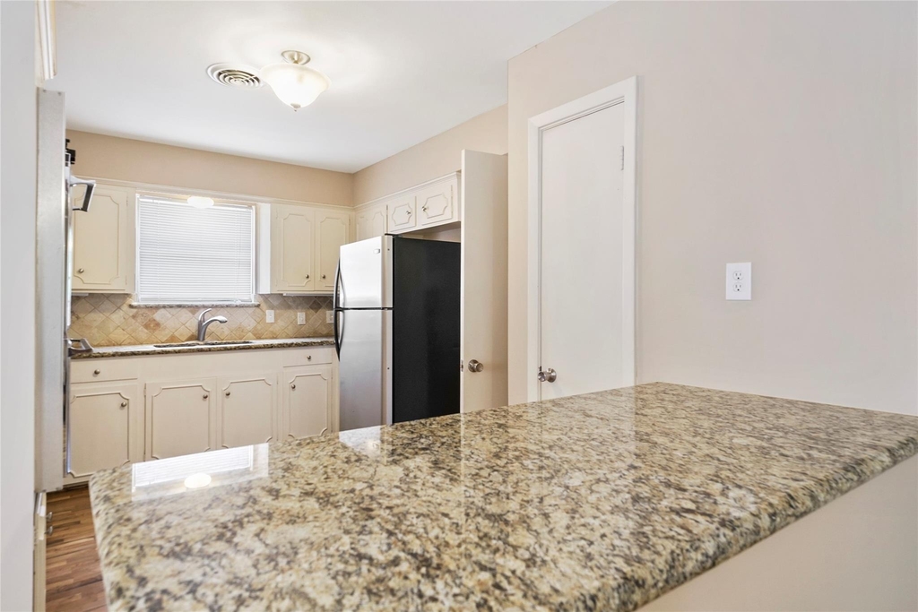 4406 Rosebay Drive - Photo 9