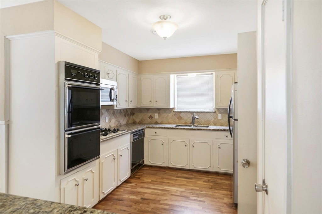 4406 Rosebay Drive - Photo 12