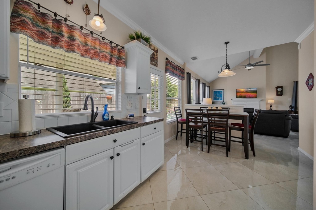 9514 Trailing Moss Drive - Photo 13