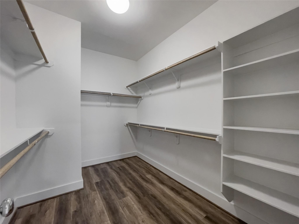 1270 N Post Oak Road - Photo 18