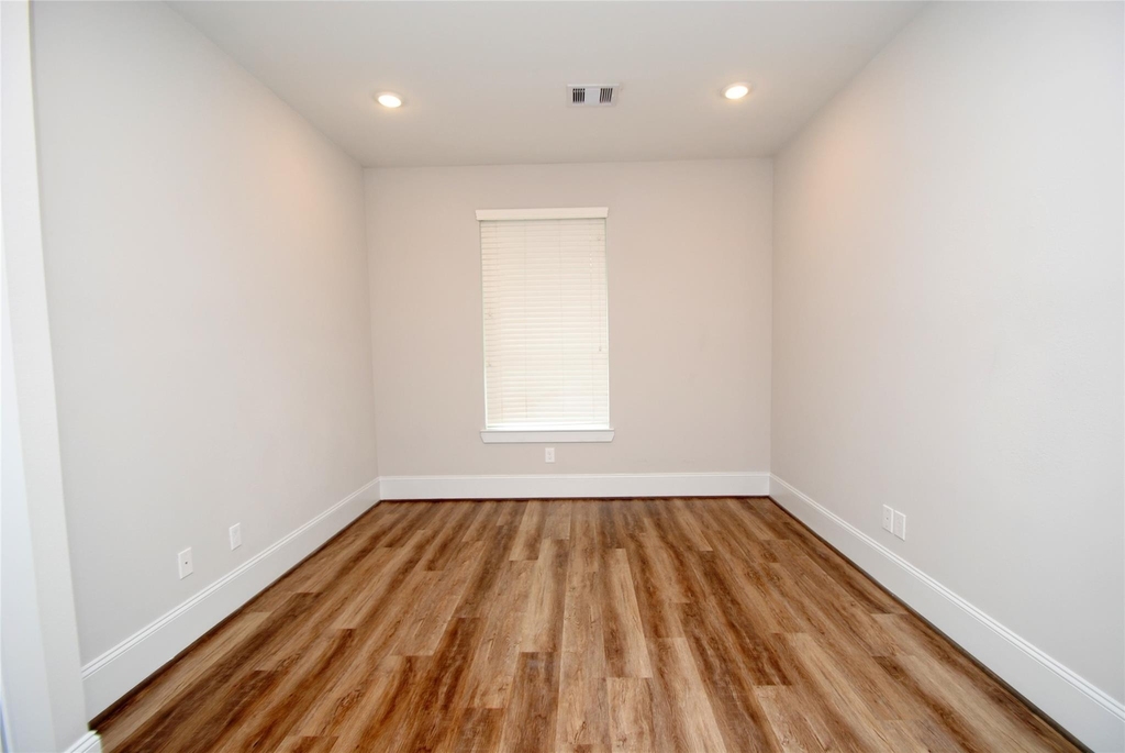 1270 N Post Oak Road - Photo 10