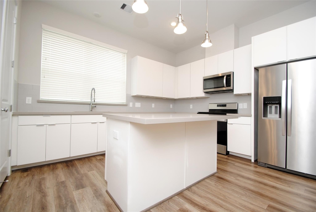 1270 N Post Oak Road - Photo 3