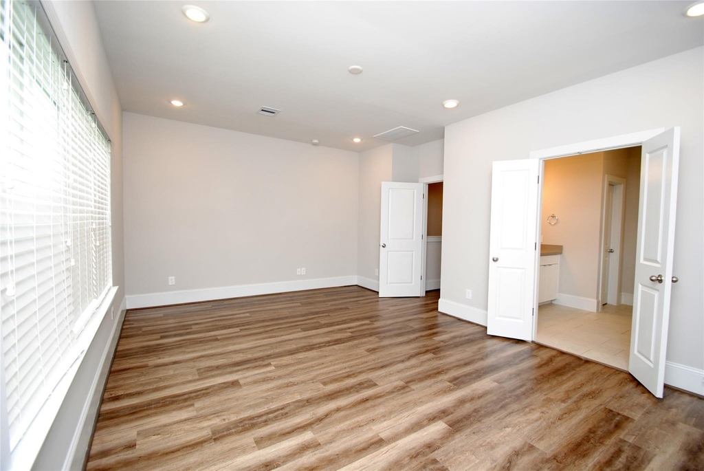 1270 N Post Oak Road - Photo 27