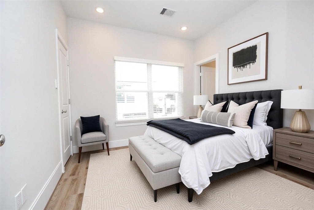 1270 N Post Oak Road - Photo 31