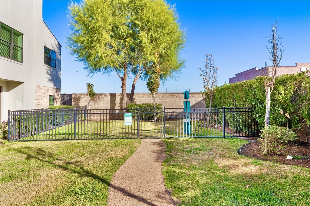 1270 N Post Oak Road - Photo 36