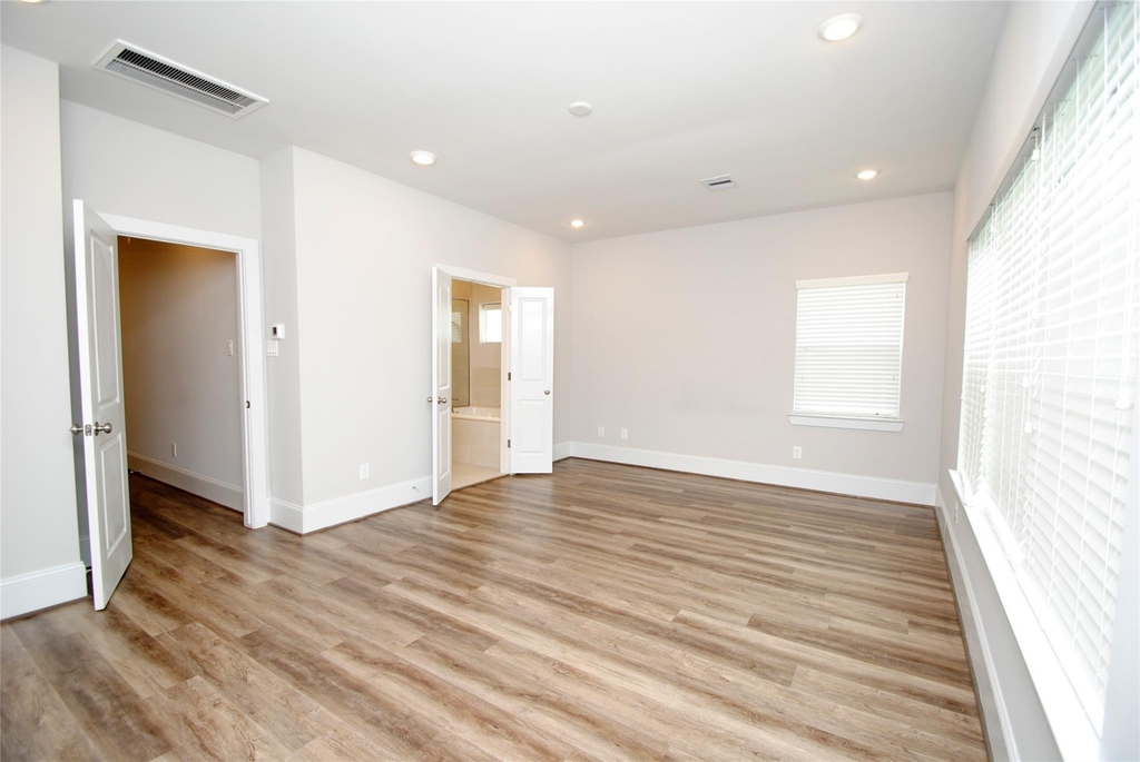 1270 N Post Oak Road - Photo 30